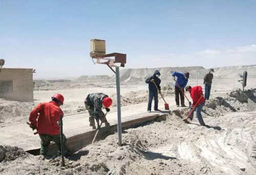 技術(shù)監(jiān)督部對(duì)礦區(qū)1號(hào)地磅組織開展清理和維護(hù)